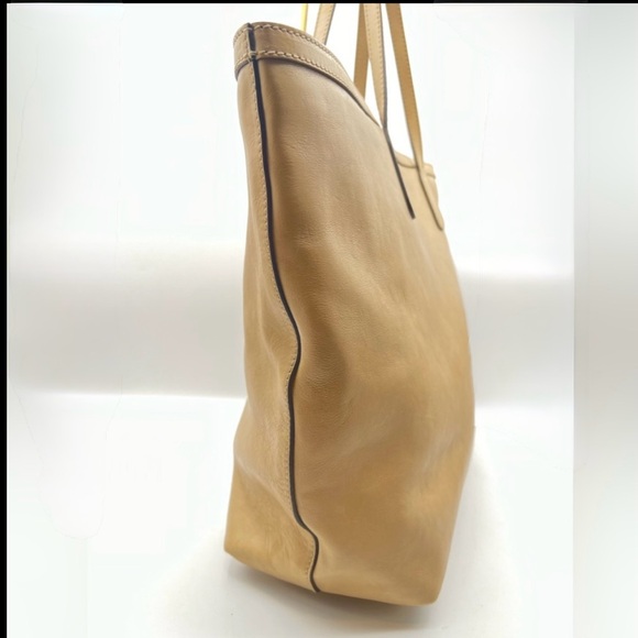 Gucci Horsebit Leather Tote - Picture 4 of 9